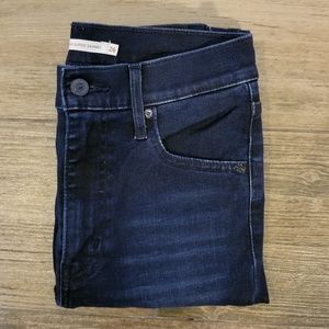 Like New Levi's Mile High Skinny Jean - Size 26